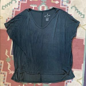 Comfy dark green v-neck tshirt